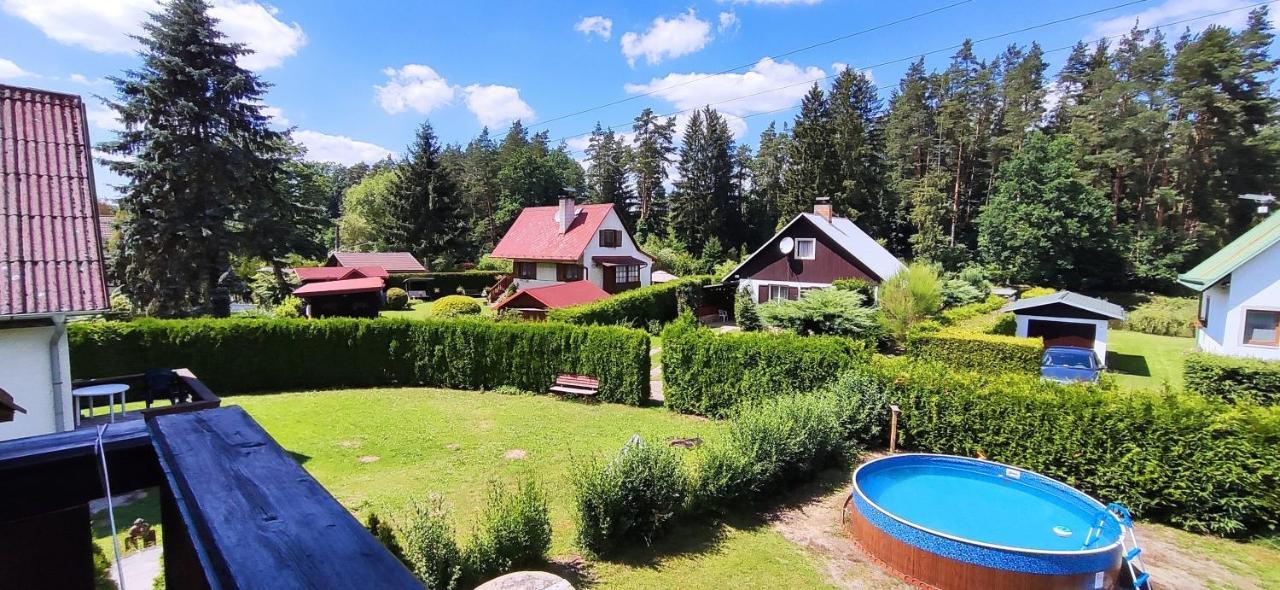 Chata Mareček - v lesní osadě u řeky Lužnice Villa Skalice Exterior foto